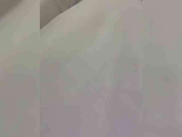 KiraLeo webcam