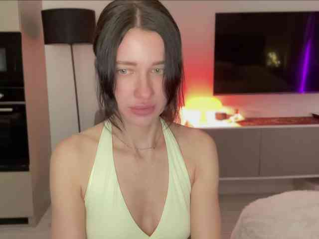 KiraLeo webcam