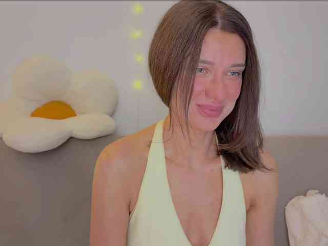 KiraLeo webcam