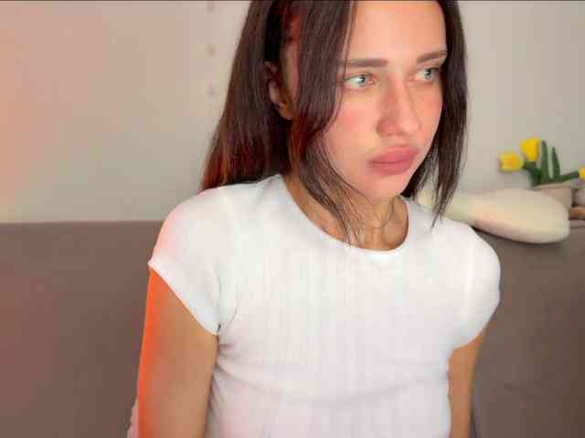 KiraLeo webcam