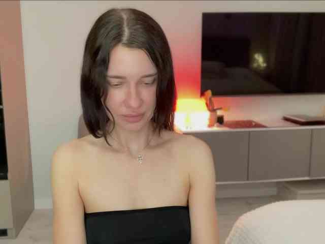 KiraLeo webcam