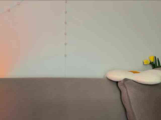 KiraLeo webcam
