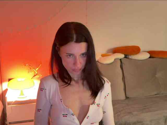 KiraLeo webcam