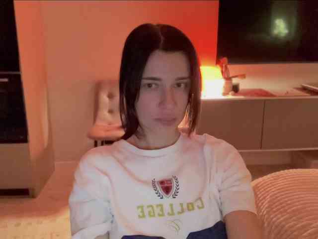 KiraLeo webcam