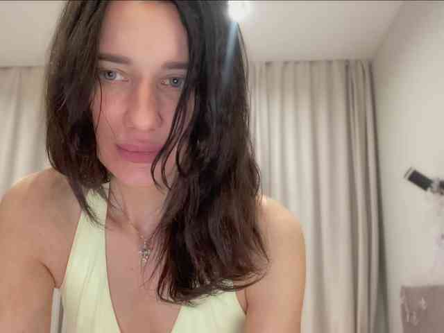 KiraLeo webcam