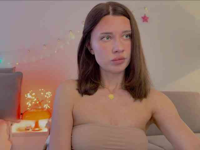 KiraLeo webcam