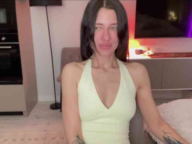 KiraLeo webcam