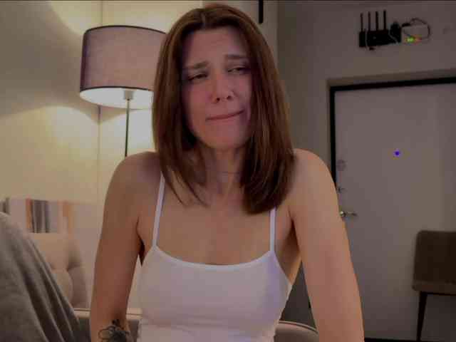 KiraLeo webcam