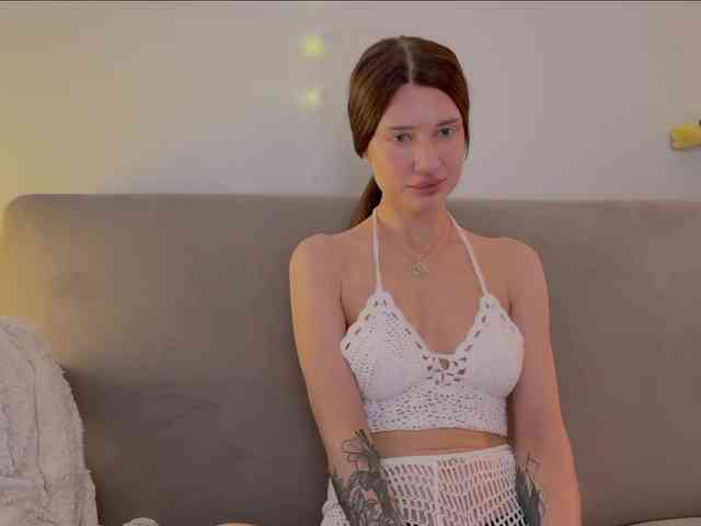 KiraLeo webcam