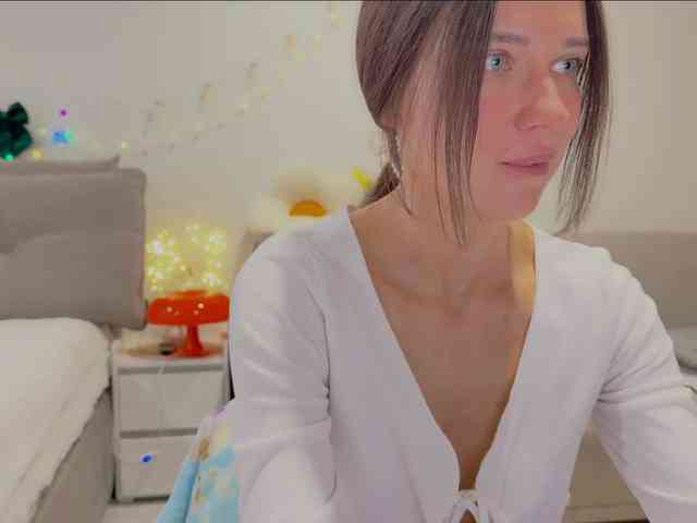 KiraLeo webcam