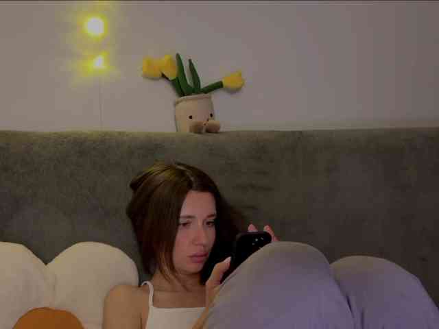KiraLeo webcam