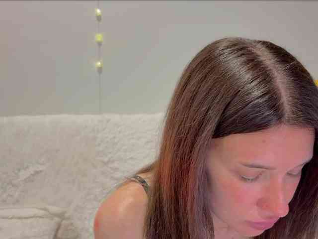 KiraLeo webcam