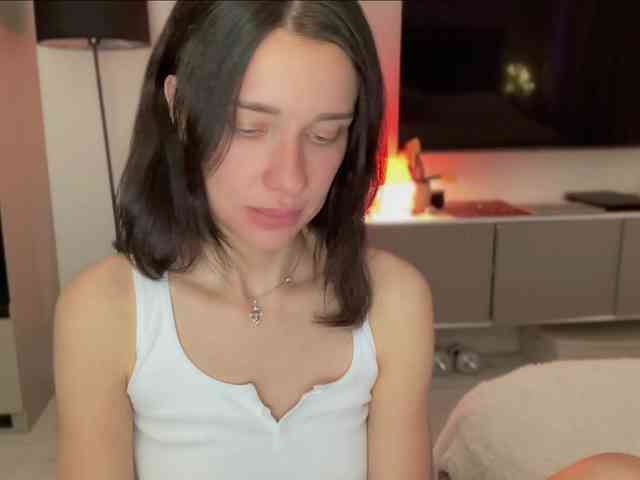 KiraLeo webcam
