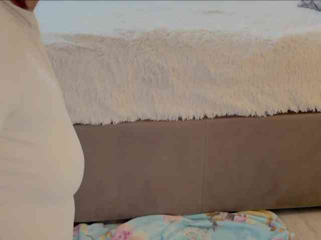 KiraLeo webcam
