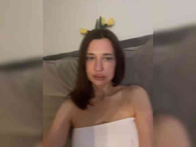 KiraLeo webcam
