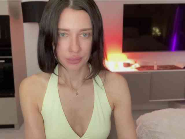 KiraLeo webcam