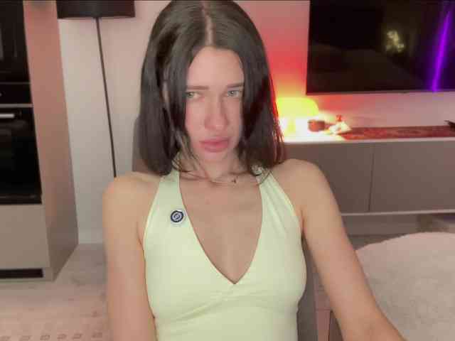 KiraLeo webcam