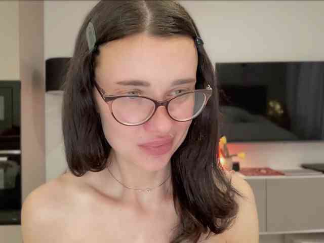 KiraLeo webcam