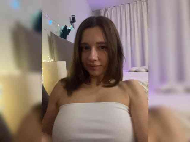 KiraLeo webcam
