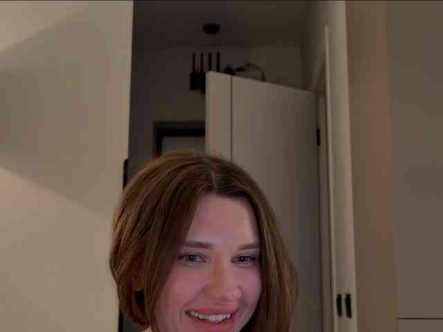 KiraLeo webcam