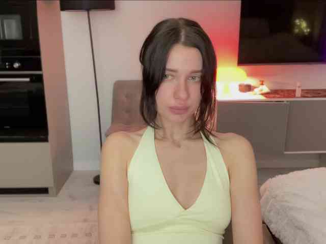 KiraLeo webcam