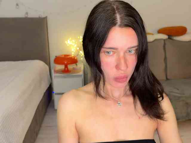 KiraLeo webcam