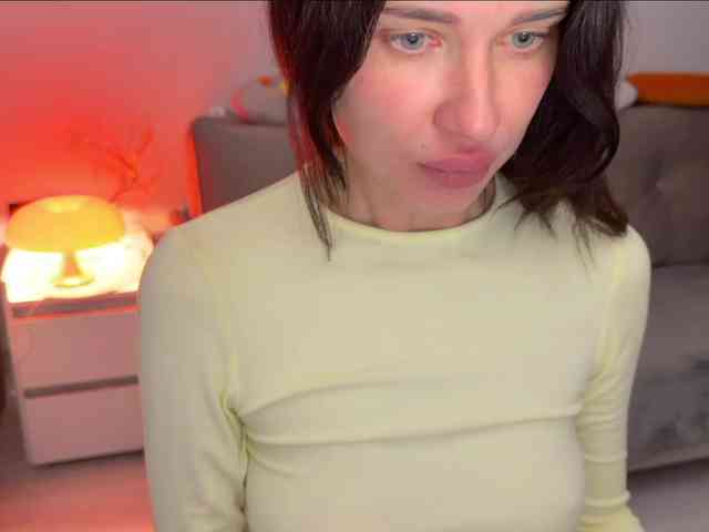 KiraLeo webcam