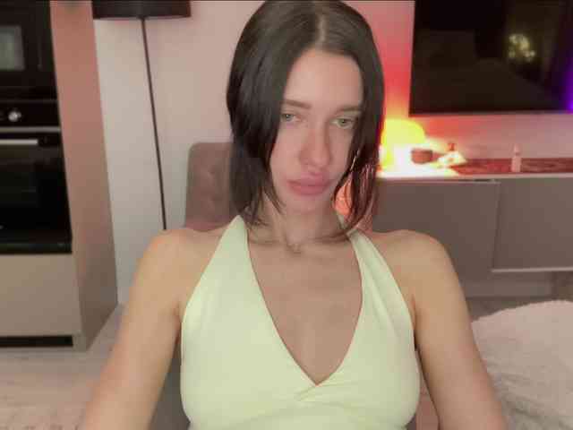 KiraLeo webcam