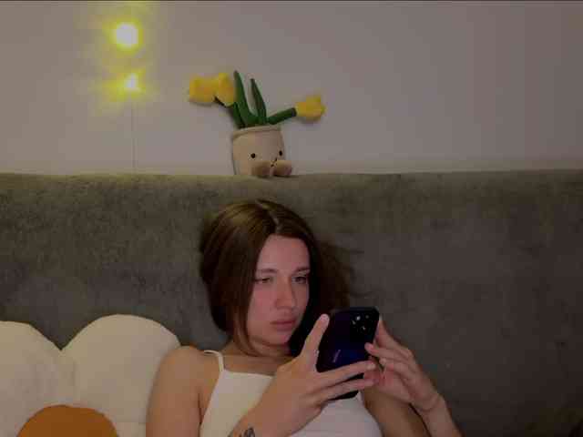 KiraLeo webcam