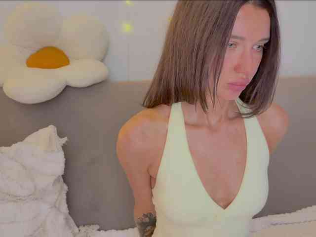KiraLeo webcam