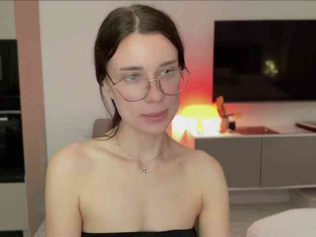 KiraLeo webcam