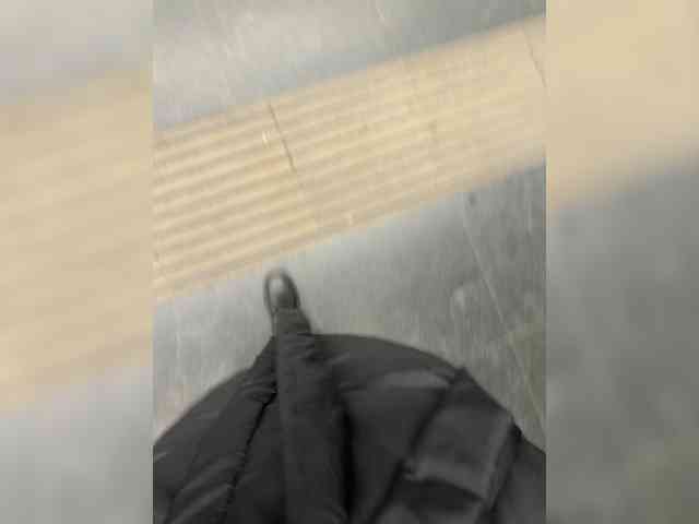 Модель: KiraLeo