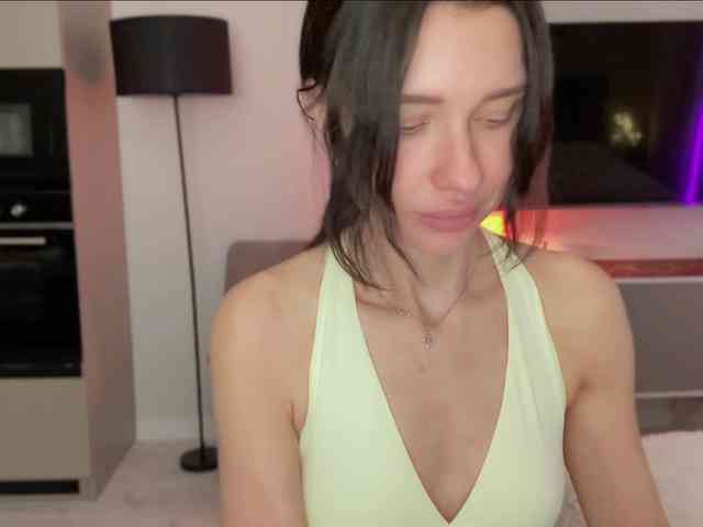 KiraLeo webcam