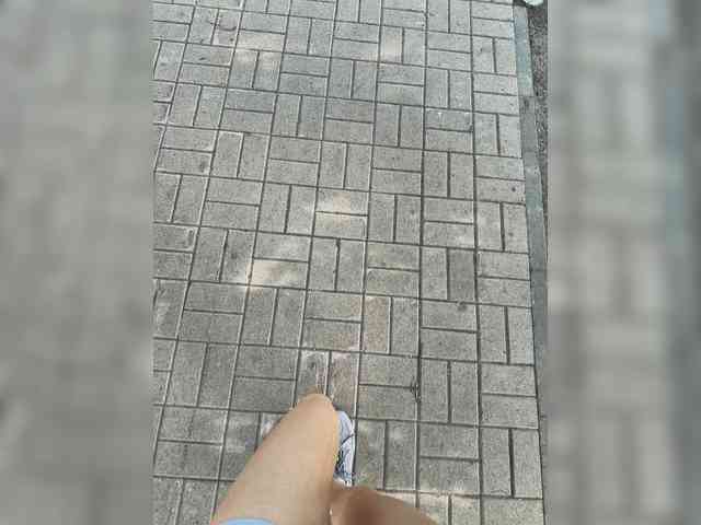 KiraLeo webcam