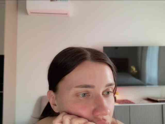 KiraLeo webcam