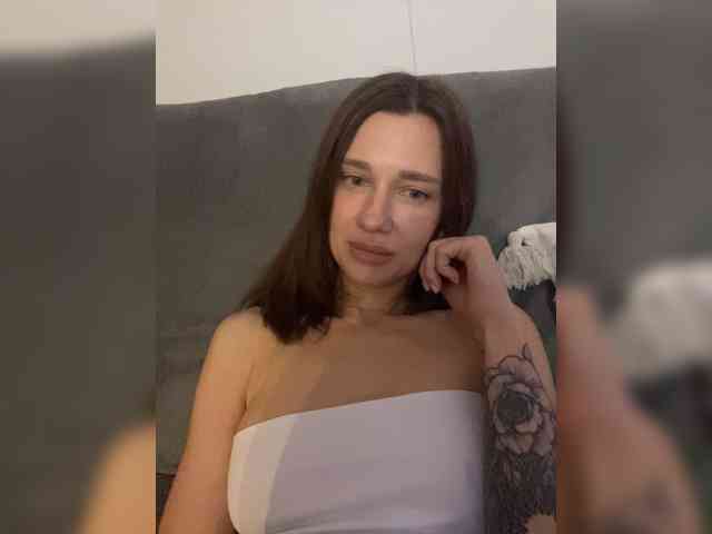 KiraLeo webcam