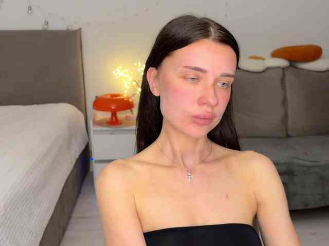 KiraLeo webcam