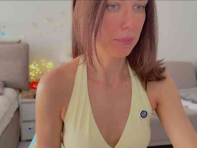 KiraLeo webcam