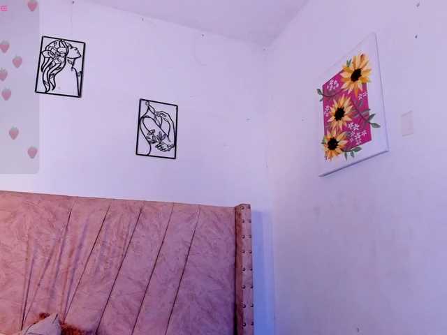 sweet-cris live cam on BongaCams