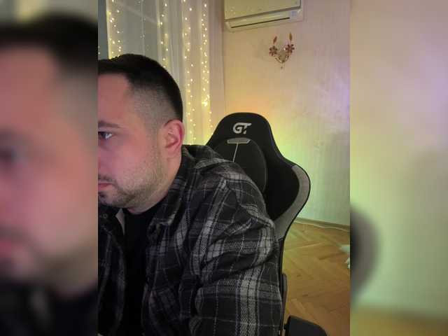 TwoPlay's BongaCams show and profile