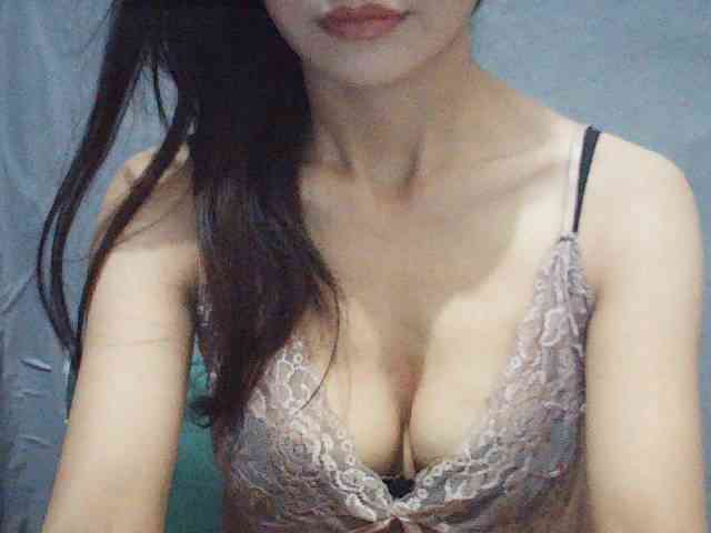 Jenny-99 webcam