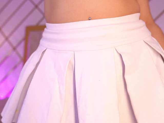 lyrabellini live cam on BongaCams