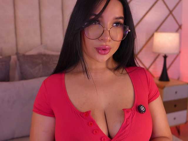 lyrabellini live cam on BongaCams