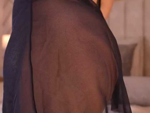 lyrabellini live cam on BongaCams