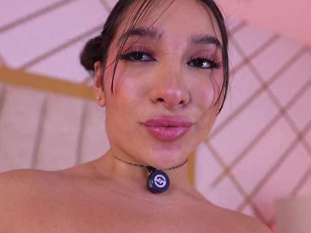 lyrabellini live webcam show