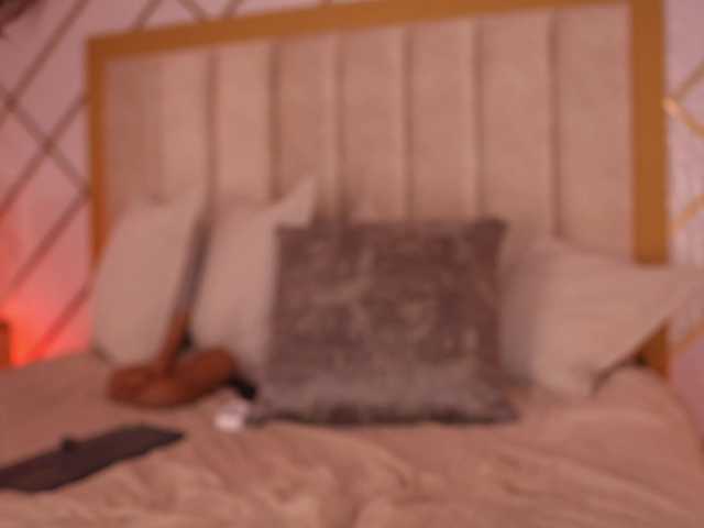 lyrabellini live cam on BongaCams