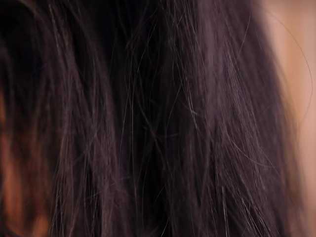 lyrabellini live cam on BongaCams