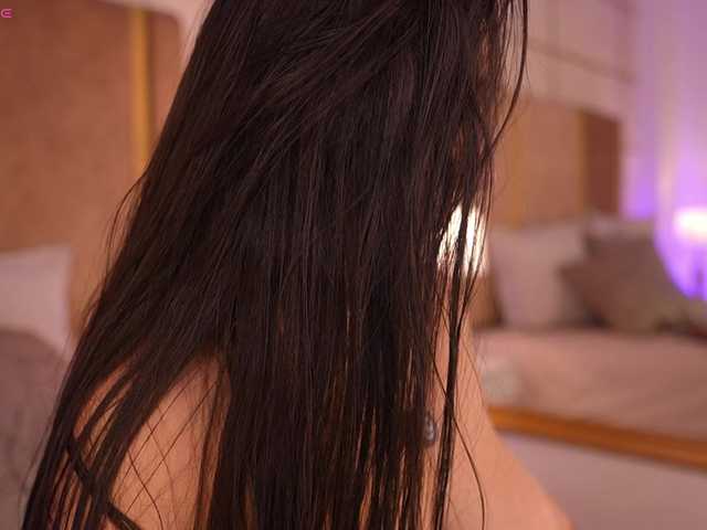 lyrabellini live cam on BongaCams