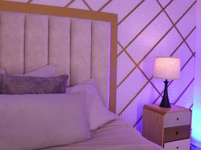 lyrabellini live cam on BongaCams