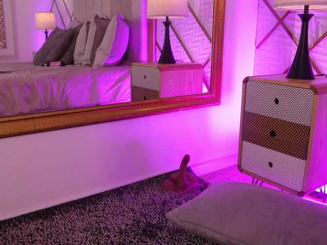 lyrabellini live cam on BongaCams